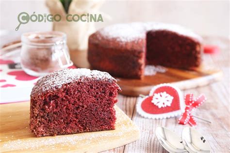 Bizcocho red velvet esponjoso Código Cocina