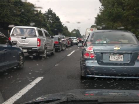 Manifestantes liberan la México Cuernavaca dejan caos vial