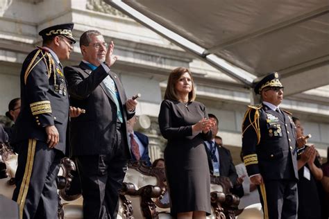 Presidente Bernardo Arévalo Este es un Ejército al servicio de su