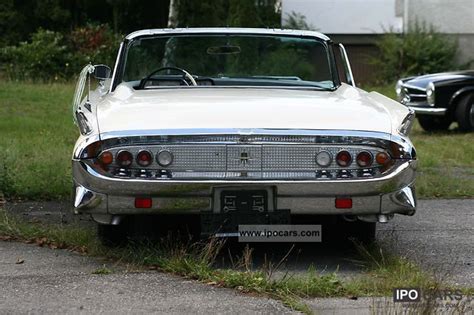 1958 Lincoln Continental - Car Photo and Specs