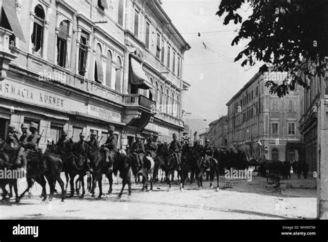 Ww1 Italian Cavalry In The Corso Francesco Guiseppe Principal Street