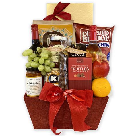 Christmas Wine Basket | Fine Wine Basket - A Gourmet Christmas Delight ...