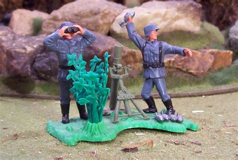 WWII Plastic Toy Soldiers: Timpo Swoppets - Toy Soldiers