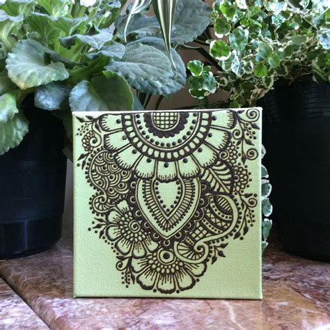 Freehand Henna Art on Canvas … | Henna canvas, Henna art, Mandala art