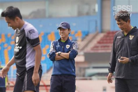 Kepada Media Korea Shin Tae Yong Bicarakan Gajinya Di Timnas Indonesia