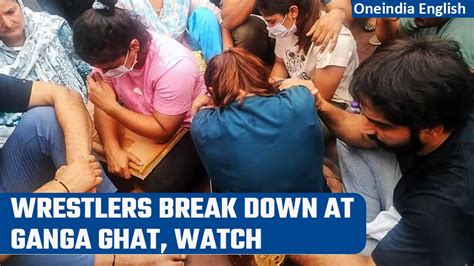 Wrestlers Break Down As They Reach At Haridwar Ganga Ghat Wrestlers