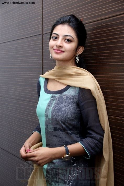 Anandhi Aka Anandhii Photos Stills And Images