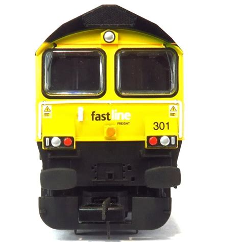 Hornby R30167 Class 66 Co Co 66301 In Fastline Livery Oo Gauge Rainbow Railways