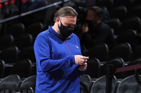 NBA Fines 76ers President Daryl Morey After Steph Curry Tweet