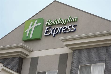 Holiday Inn Express Hotel & Suites Pittsburg an IHG Hotel Pittsburg ...