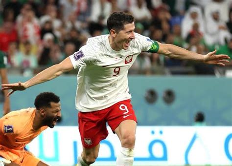 Lewandowski Desencanta E Polônia Derrota A Arábia Saudita Grupo A Hora