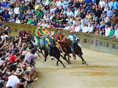 Palio Di Siena Vince La Selva Prima Firenze