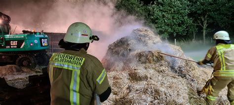 Mittelbrand Fw Brennt Scheune In Voller Ausdehnung Feuerwehr Stadt