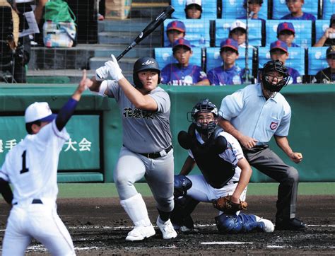 佐々木麟太郎が甲子園初安打、初適時打”猛打ショー”＆全打席出塁！花巻東が8年ぶり白星【甲子園】：中日スポーツ・東京中日スポーツ