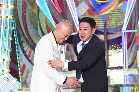 錦鯉が涙の『m 1』優勝 50歳王者・長谷川の決勝ボケに“生き様”を見た ライブドアニュース