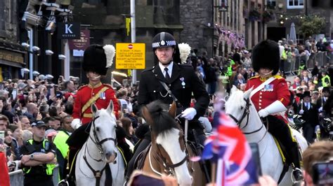 King Charles Iii Given Scottish Crown Jewels People S Procession