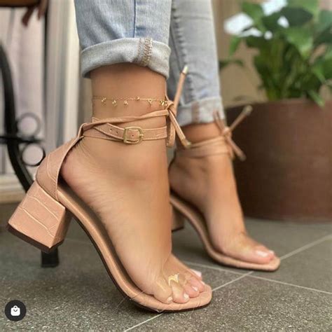 Sandália Nude Croco Vinil cm Lara Flor Calçados