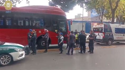 Hombre Pierde La Vida Tras Ser Atropellado Por Un Metrob S En Paseo De