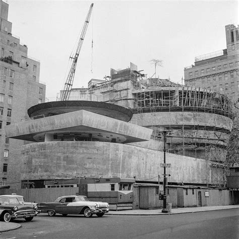 Frank Lloyd Wrights Guggenheim Museum History Of The Iconic Nyc