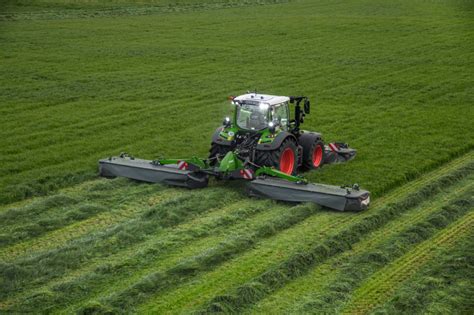 Fendt Grünlandtechnik Mähen und Schwaden mit Slicer und Former