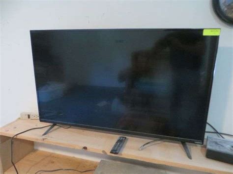 Vizio Flat Screen TV - Lambrecht Auction, Inc.