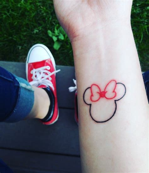 Norteam Rica Cuenco Tinci N Minnie Mouse Tattoo Outline Derecho