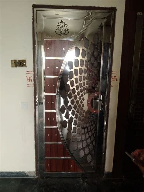 Polished Stainless Steel Laser Cutting Door For Home Thickness Mm