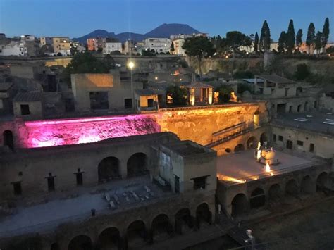 Herculaneum Experience Al Via Le Visite Notturne Negli Scavi Di