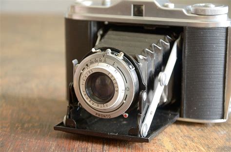 Vintage Camera .. 1950s Agfa Isolette