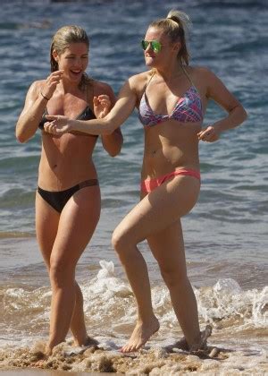 Emily Bett Rickards Bikini Candids In Maui Gotceleb 17442 The Best