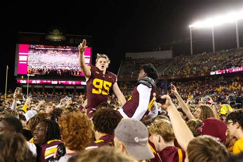 Minnesota Gophers Upset #11 USC with 2nd Half Comeback Sealed by Koi
