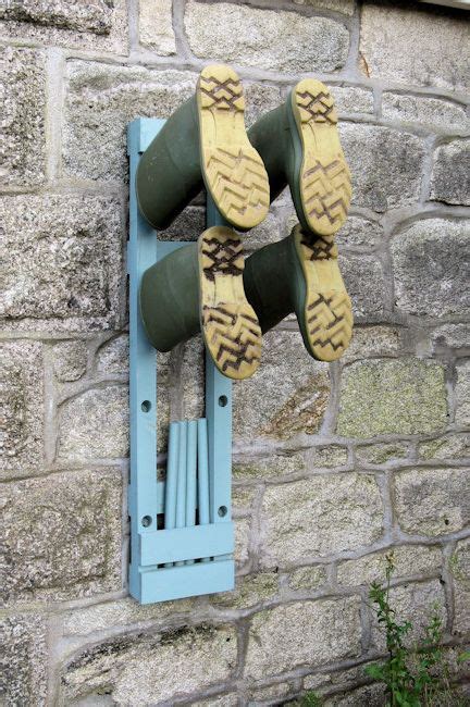 How To Make An Outdoor Wall Mounted Welly Boot Holder Artofit