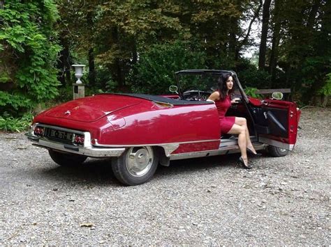 Nice Woman With Citroen Ds Cabrio Oldtimer Autos Alte Autos Oldtimer