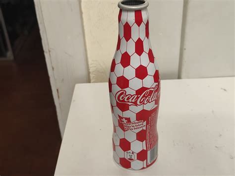 Coca Cola Em Aluflasche Fu Ball Design V Kaufen Auf Ricardo