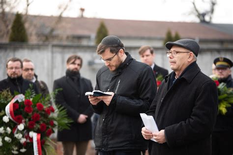 Pami Tamy Mi Dzynarodowy Dzie Pami Ci O Ofiarach Holokaustu