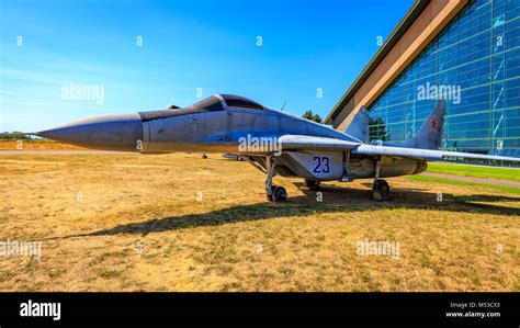 Mikoyan Gurevich Mig Hi Res Stock Photography And Images Alamy