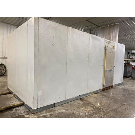 99 X 204 X 89h Kysor Walk In Freezer With Floor 198 Sq Ft