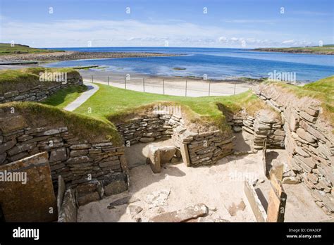 Skara brae stone age village hi-res stock photography and images - Alamy