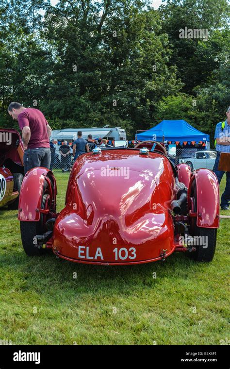 Classic racing car Stock Photo - Alamy