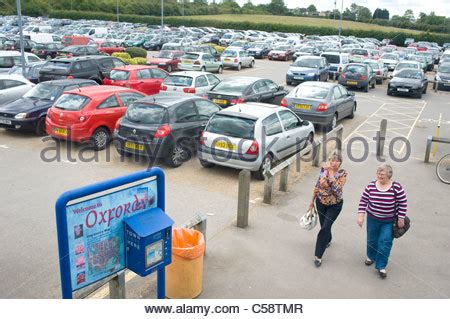 A park and ride bus in Oxford, Oxfordshire, UK Stock Photo: 81033067 ...