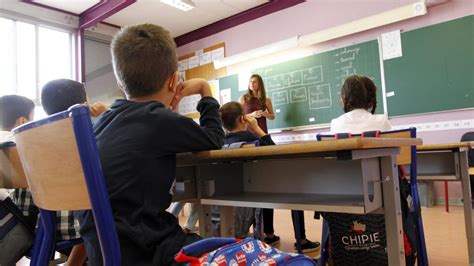 Enseignement la journée d un principal d établissement scolaire