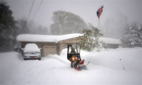 Historic Snowstorm Threatens to Bury Buffalo, Cripple Western NY ...