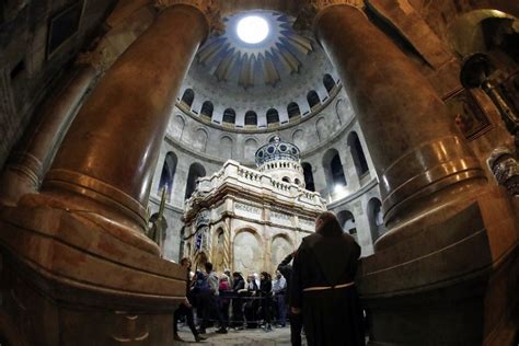 New tests at Jesus' presumed tomb back traditional beliefs | The Times ...