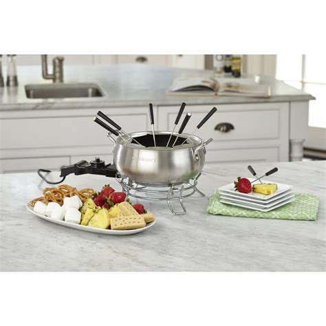 This 3-quart electric fondue pot set is perfect for chocolate, cheese ...