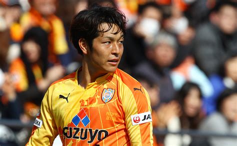 清水エスパルス公式 On Twitter このたび、現役引退を発表された 鎌田翔雅 選手カターレ富山よりエスパルスサポーターの皆様