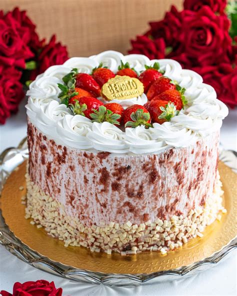 Total 61 Imagem Bolo Torta De Morango Chantilly Br Thptnganamst