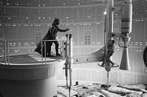 Rare 'Star Wars' Behind-The-Scenes Photos | Star wars trilogy, Vintage ...