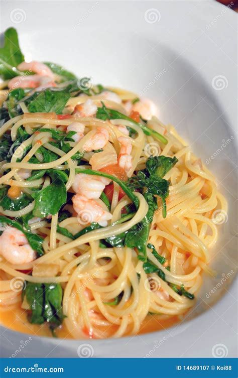 Pasta With Shrimps And Rucola Stock Image Image Of Healthy Dish