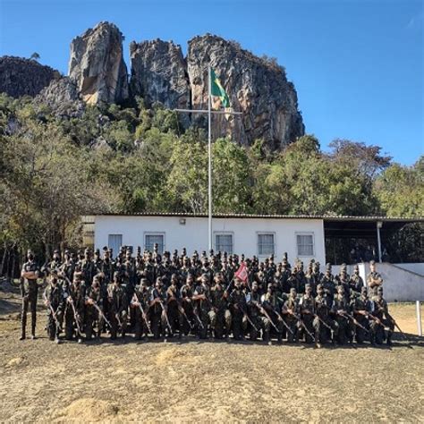 Tiro De Guerra De Lafaiete Treina No Batalh O De Infantaria De