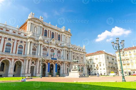 Fachada Del Museo Del Palacio Palazzo Carignano Edificio Antiguo De